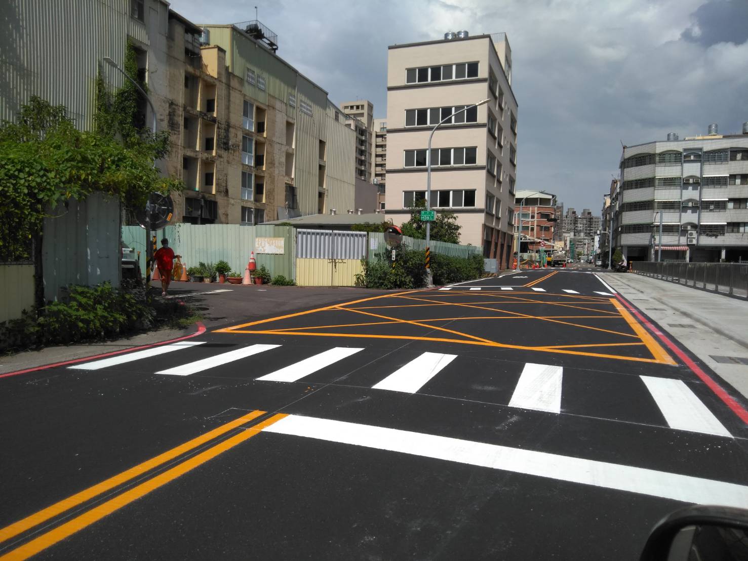 鳳山區過雄街拓寬完成開放通車