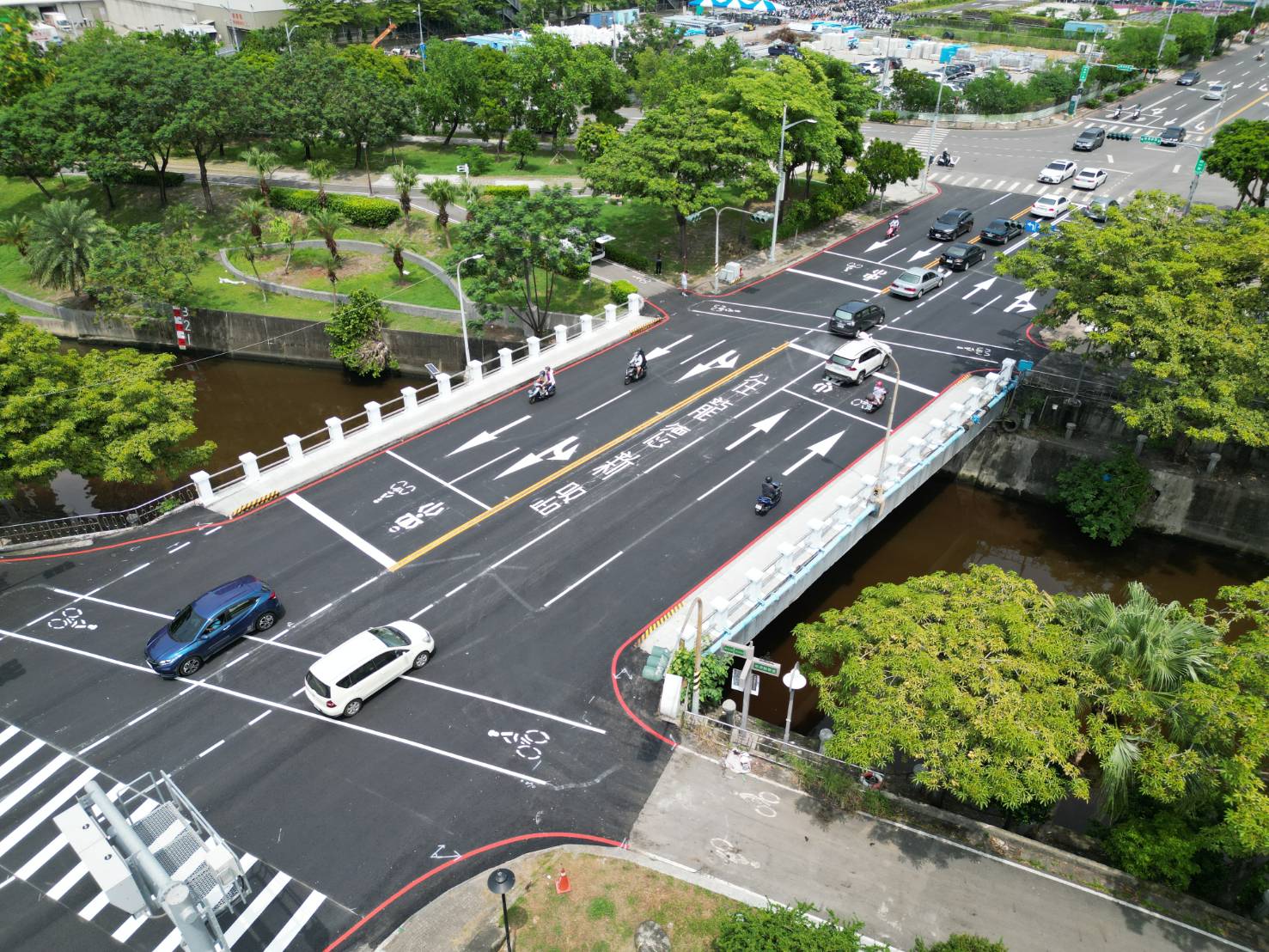 三民區自由橋北上新增左轉車道 交通順暢自由行